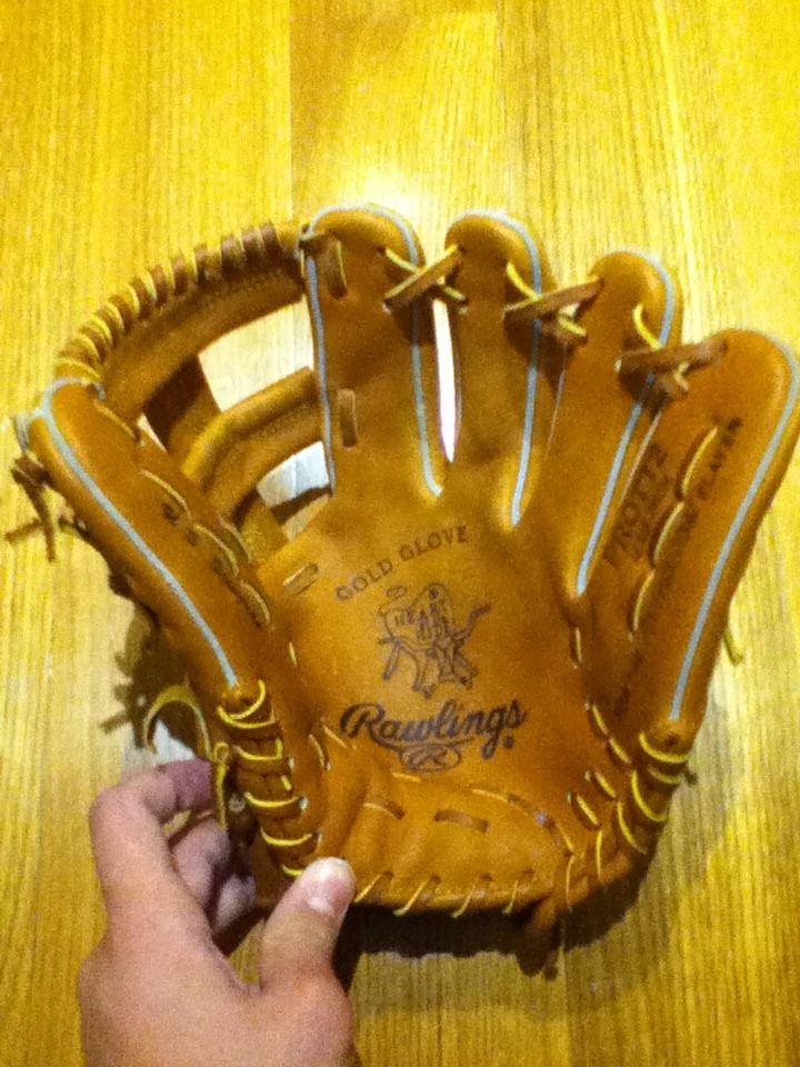 BASEBALL GLOVE COLLECTOR FORUM • View topic