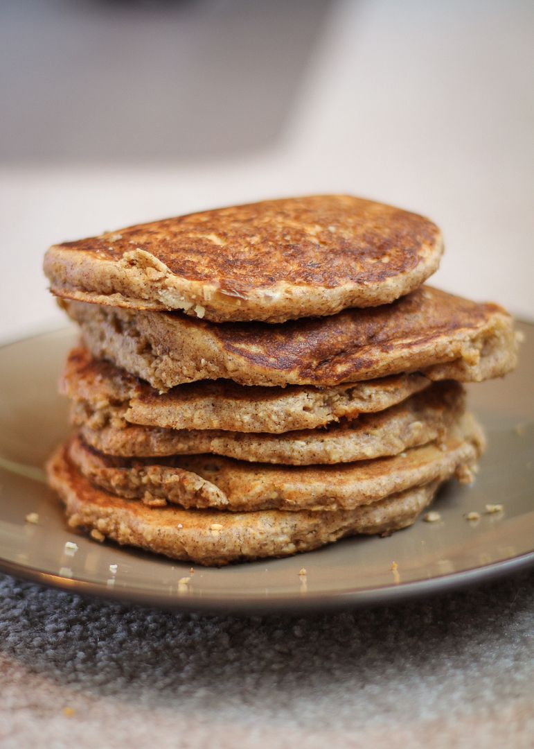 oatmeal cookie pancakes