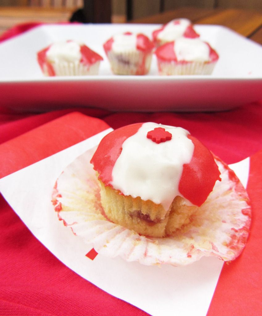 Mini Strawberry Vanilla Cupcakes for Canada Day