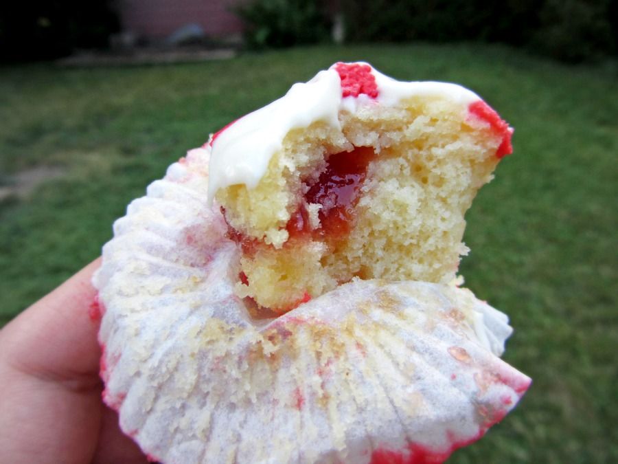 Mini Strawberry Vanilla Cupcakes for Canada Day