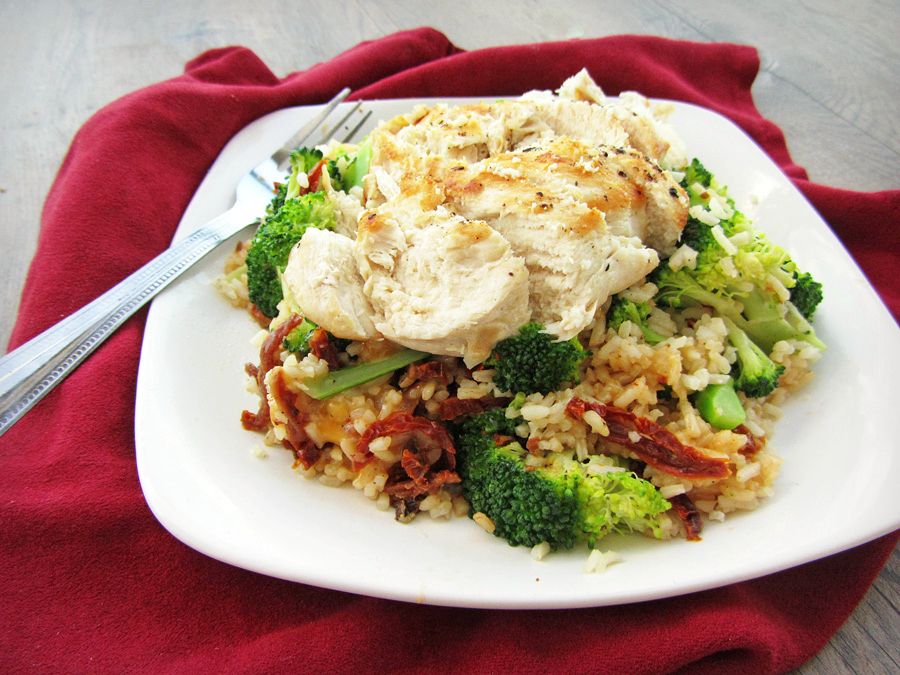 Chicken and Cheesy Rice with Broccoli & Sundried Tomatoes