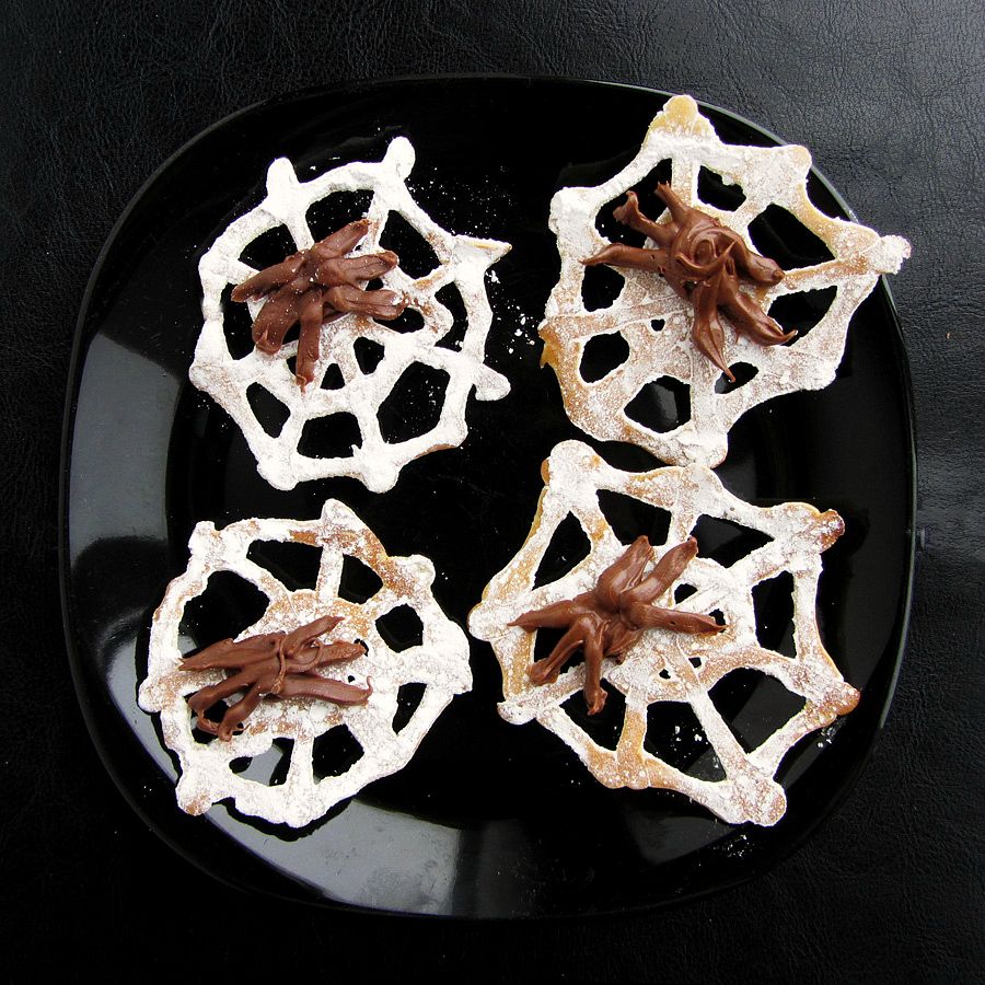 Halloween Cobweb Cookies