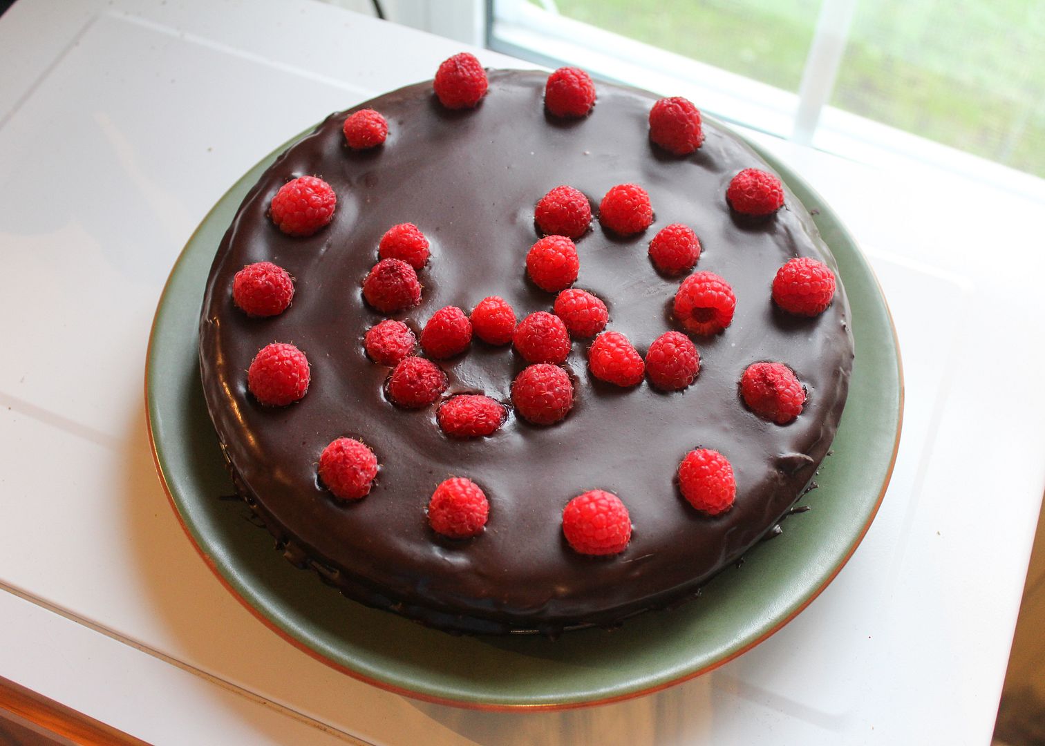 red wine dark chocolate cake