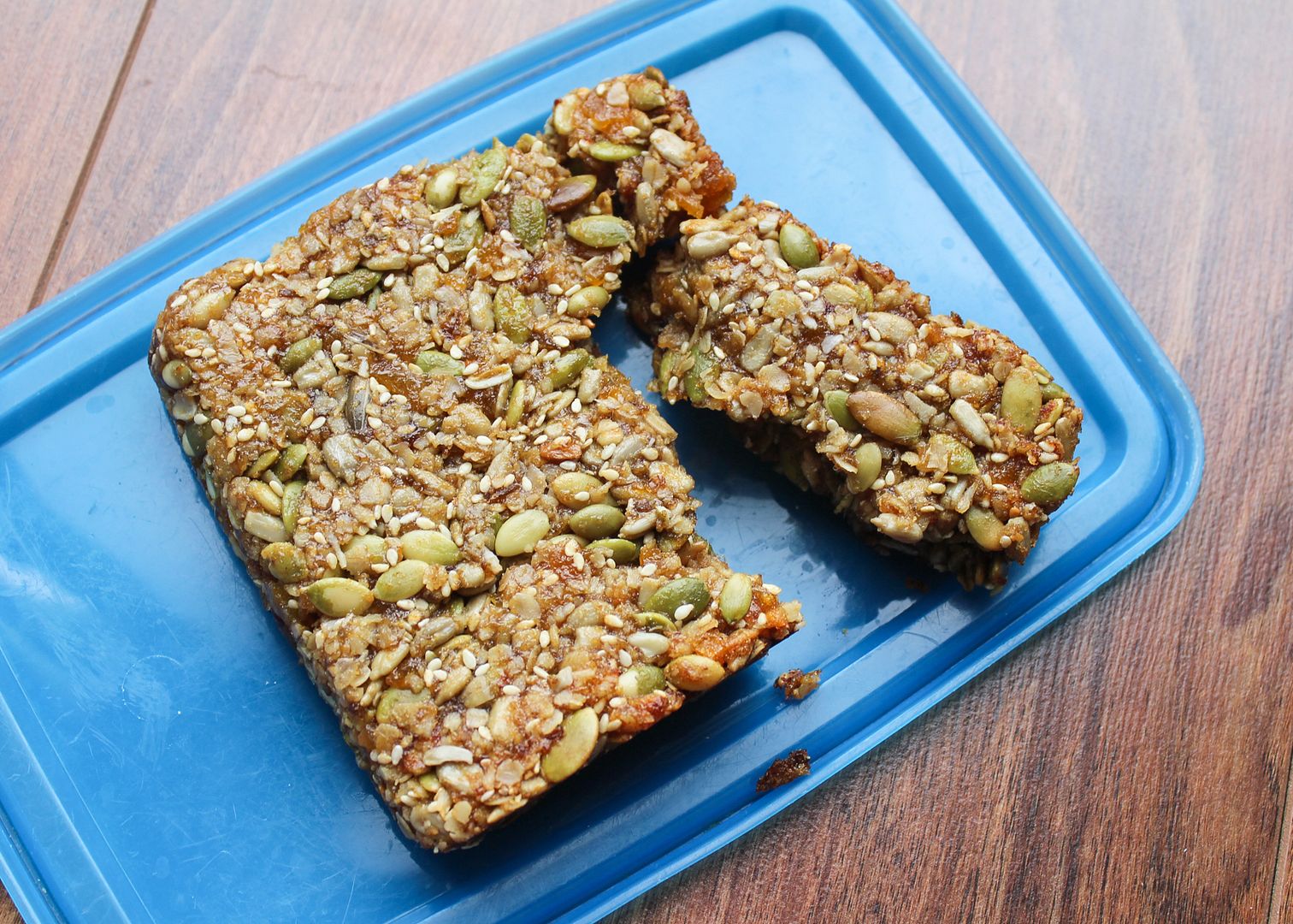 date and seed bars