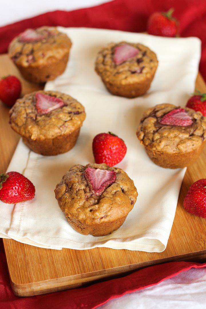 Strawberry & Peanut Butter Whole Wheat Oat Muffins