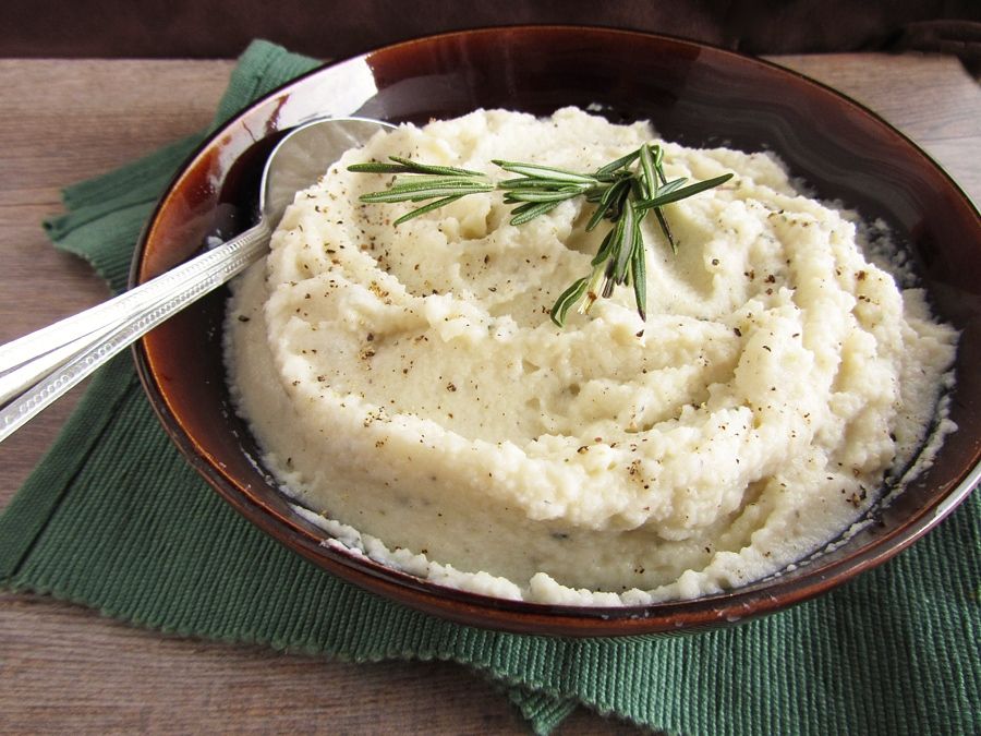 Puréed Cauliflower with Goat Cheese