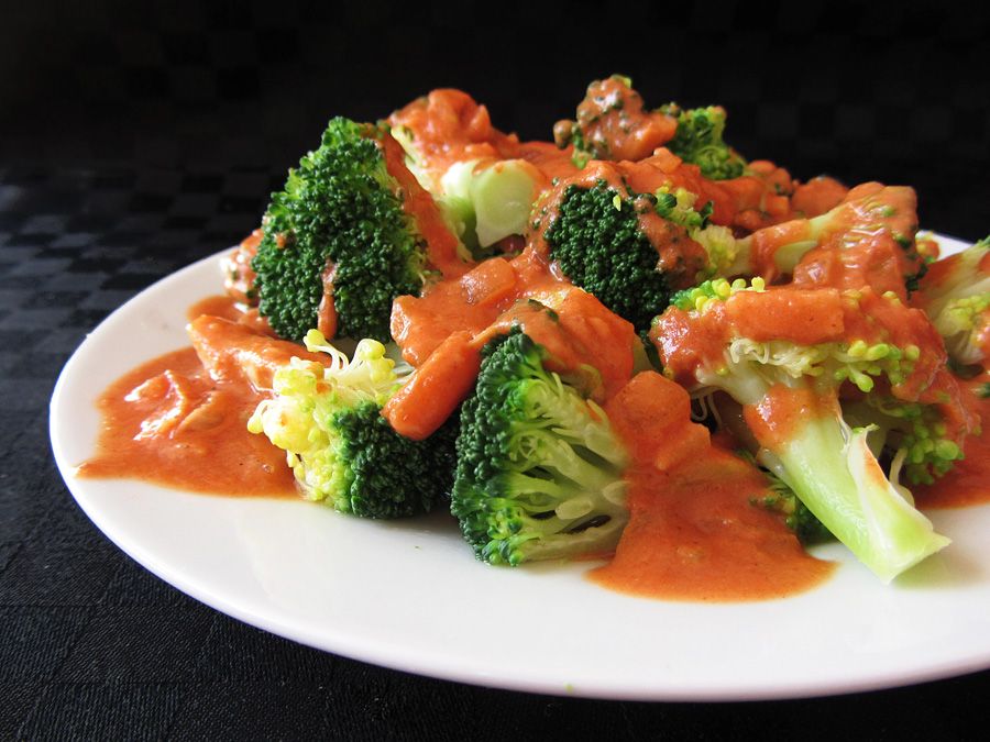 Broccoli with West African-Style Peanut Sauce