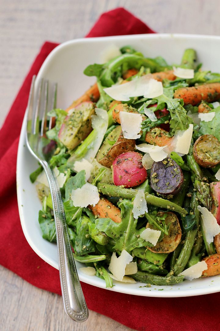 Roasted Spring Vegetable Arugula Salad with Arugula Pesto Vinaigrette - healthy and light Spring meal!