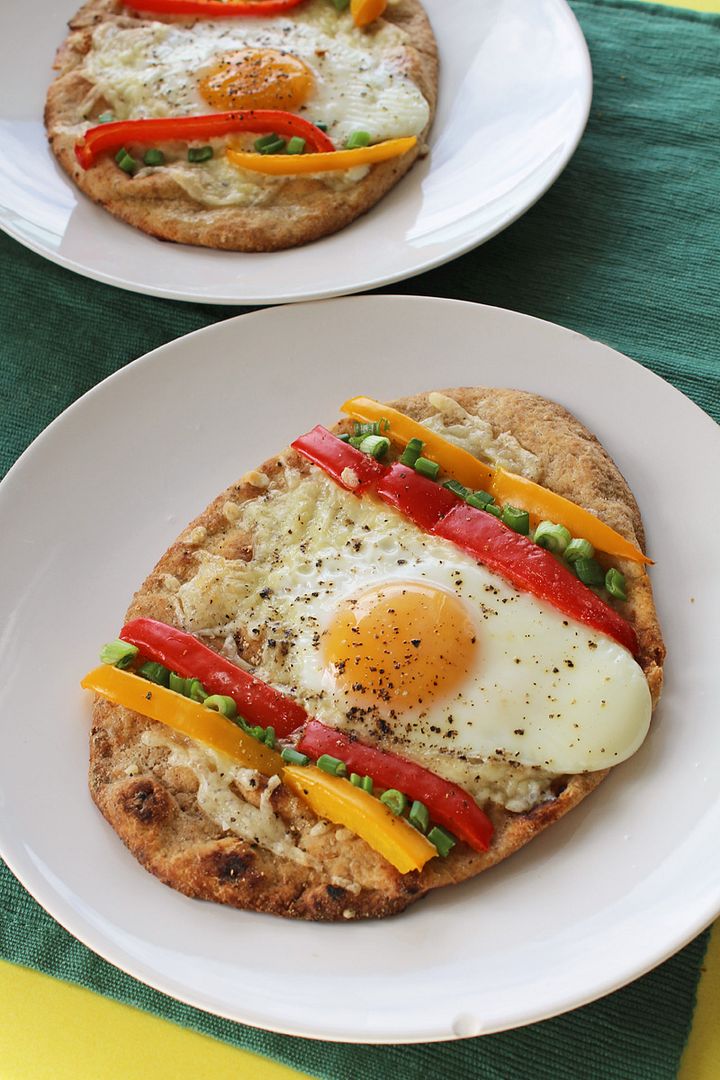 Breakfast Naan Pizzas