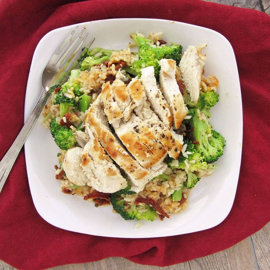 Chicken and Cheesy Rice with Broccoli & Sundried Tomatoes