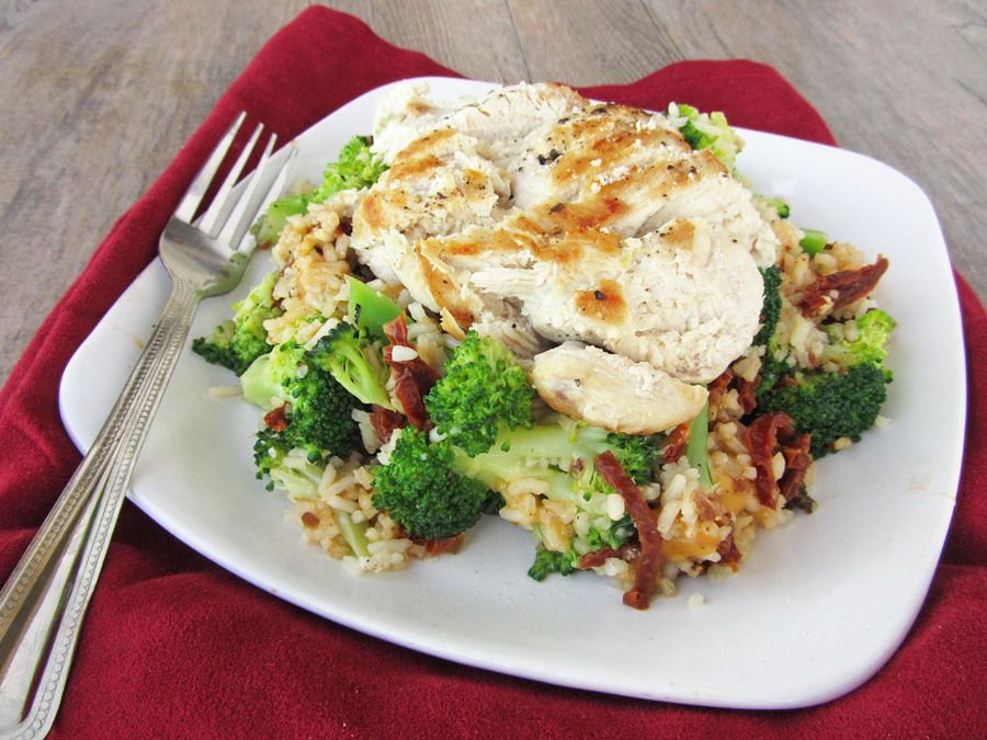 Chicken and Cheesy Rice with Broccoli & Sundried Tomatoes