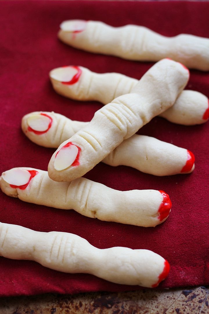 Severed fingers cookies for Halloween