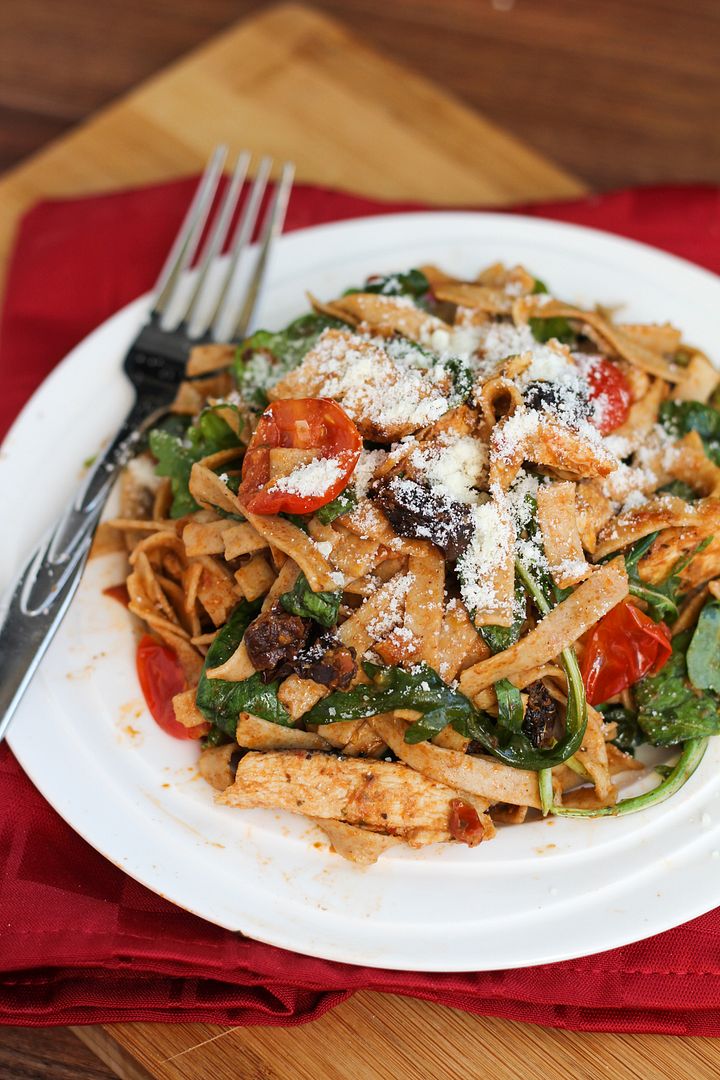 Whole Wheat Pasta with Sundried Tomato Pesto, Chicken, Tomatoes, and Spinach