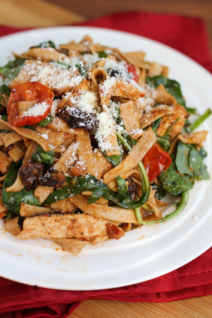 Whole Wheat Pasta with Sundried Tomato Pesto, Chicken, Tomatoes, and Spinach