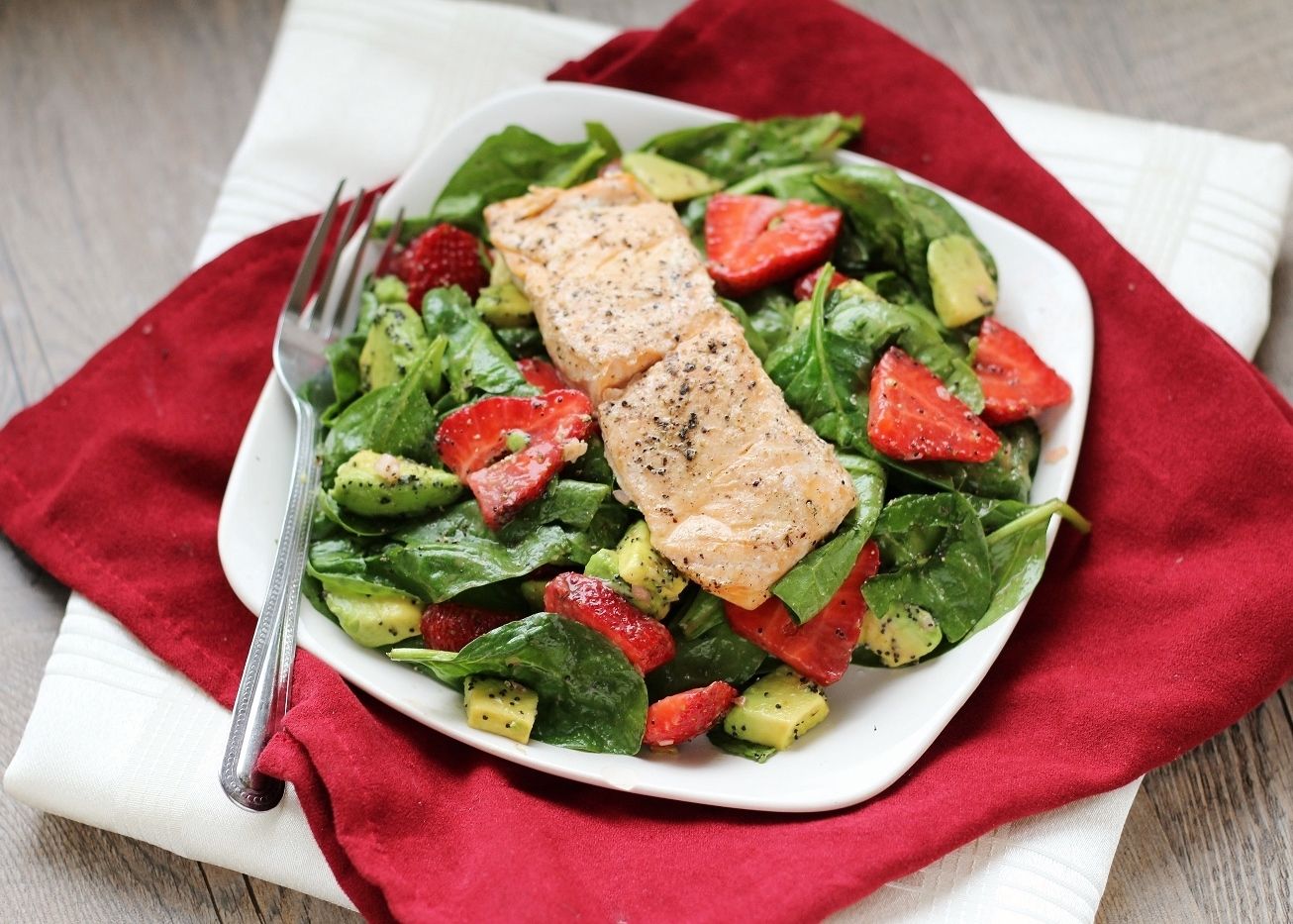Salmon Spinach Salad with Strawberries and Avocado
