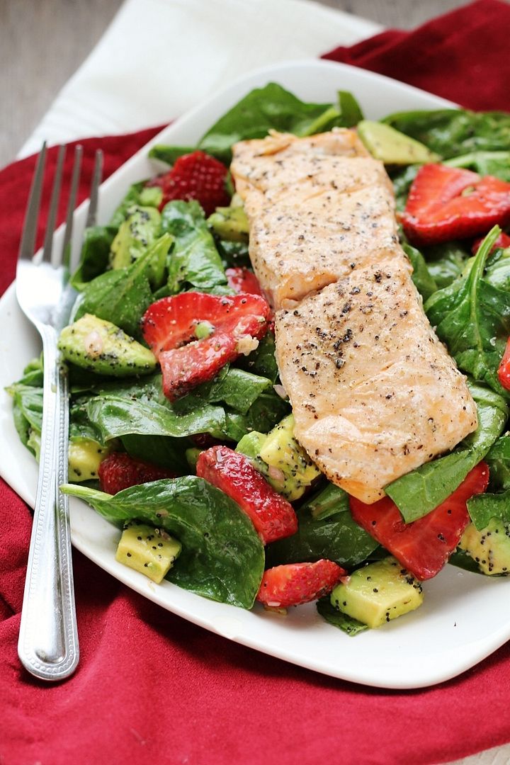 Salmon Spinach Salad with Strawberries and Avocado