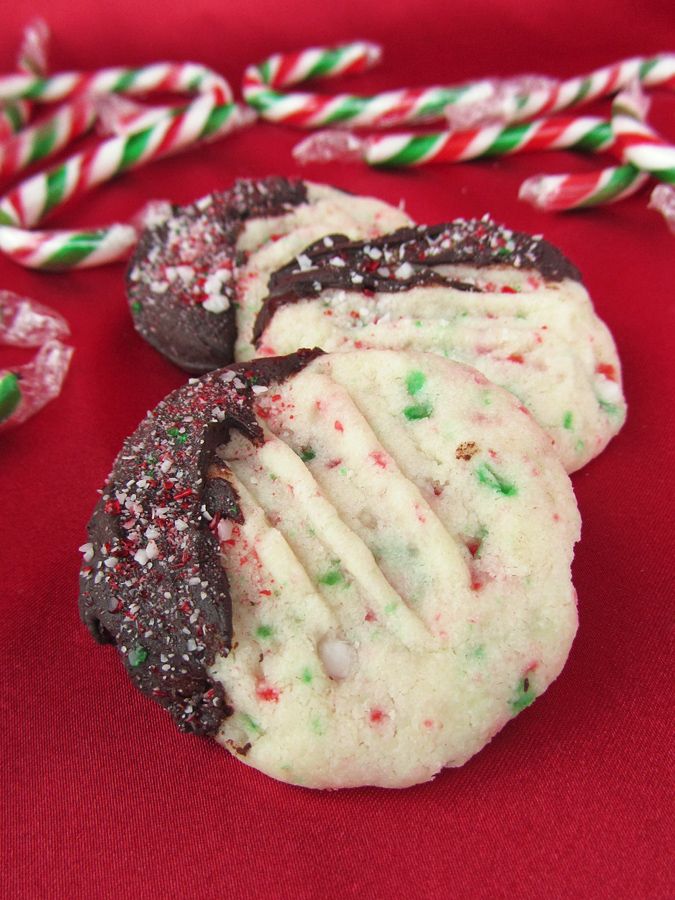 Shortbread Cookies with Candy Cane & Dark Chocolate