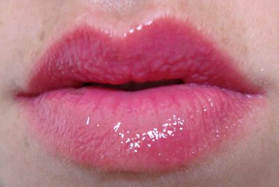 Catrice Cruise Couture Lipgloss swatch, Welcome To Pink Tropez