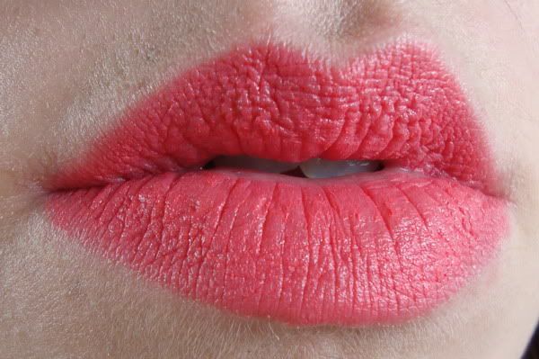 Catrice Revoltaire Colour Bomb lipstick