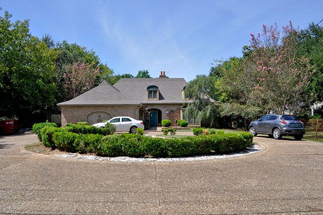 photo WoodleyExterior281_zpsbrmnxktu.jpg