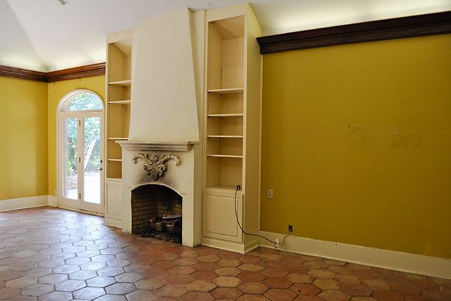 photo WoodleyLivingRoom010_zpscntukqr1.jpg