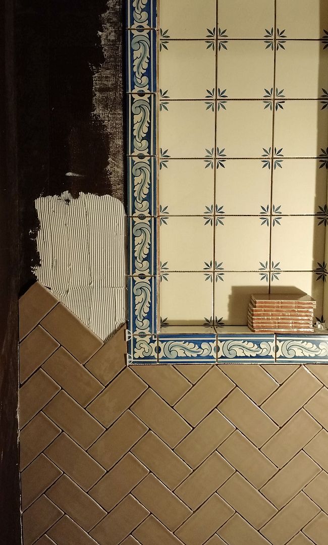 Montgomery Flip - Guest Bathroom