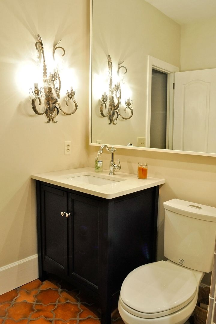 Montgomery Flip - Guest Bathroom
