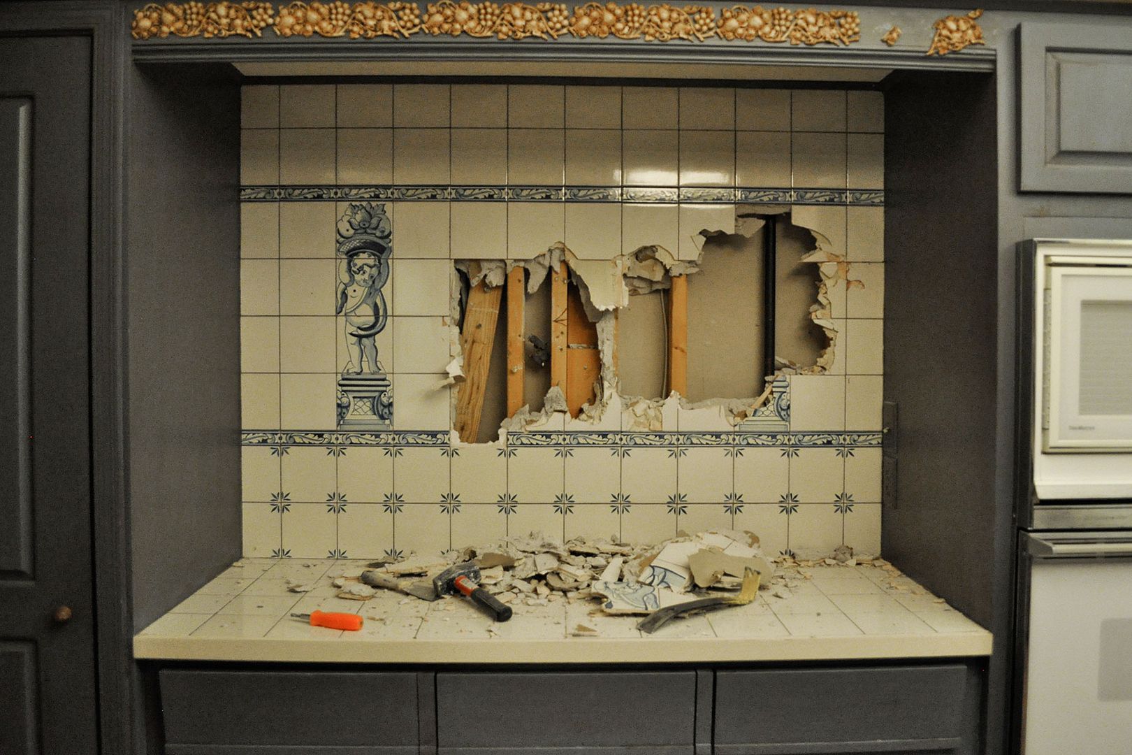 Montgomery Flip - Guest Bathroom
