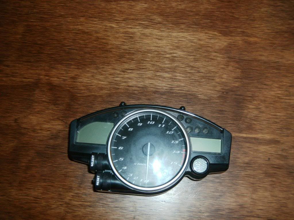 Tachometer needle center fell off Yamaha R1 Forum YZFR1 Forums