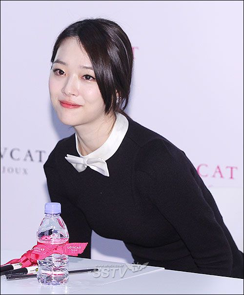  photo M2EK5Ox_zpsb61b0b74.jpg