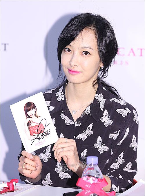  photo h86ECJ7_zps61ef6d75.jpg