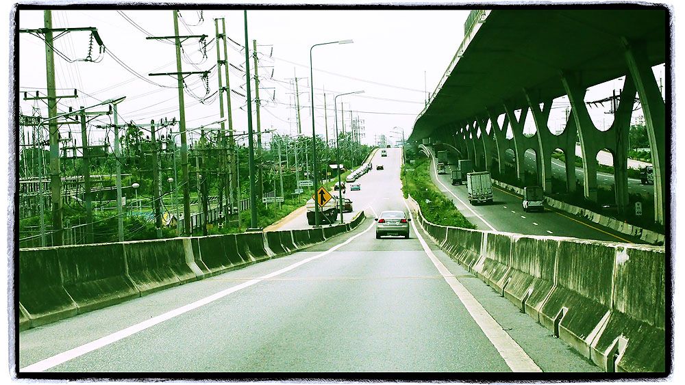 ภาพบรรยากาศงานฟุตบอลประเพณี CIVIC ES GROUP @ BFC บางแสน