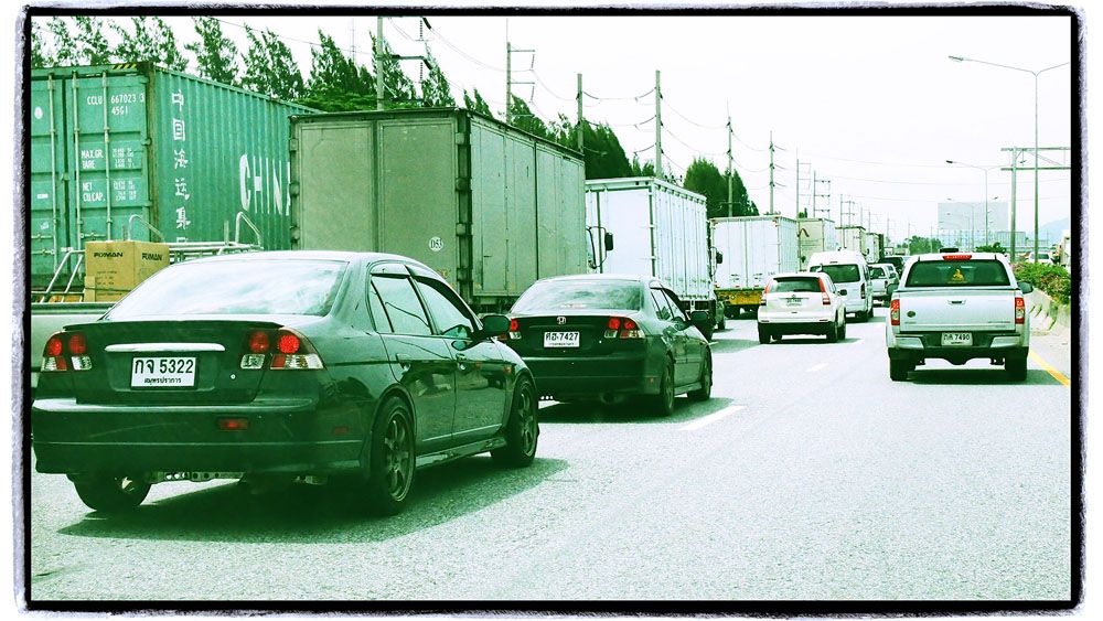 ภาพบรรยากาศงานฟุตบอลประเพณี CIVIC ES GROUP @ BFC บางแสน