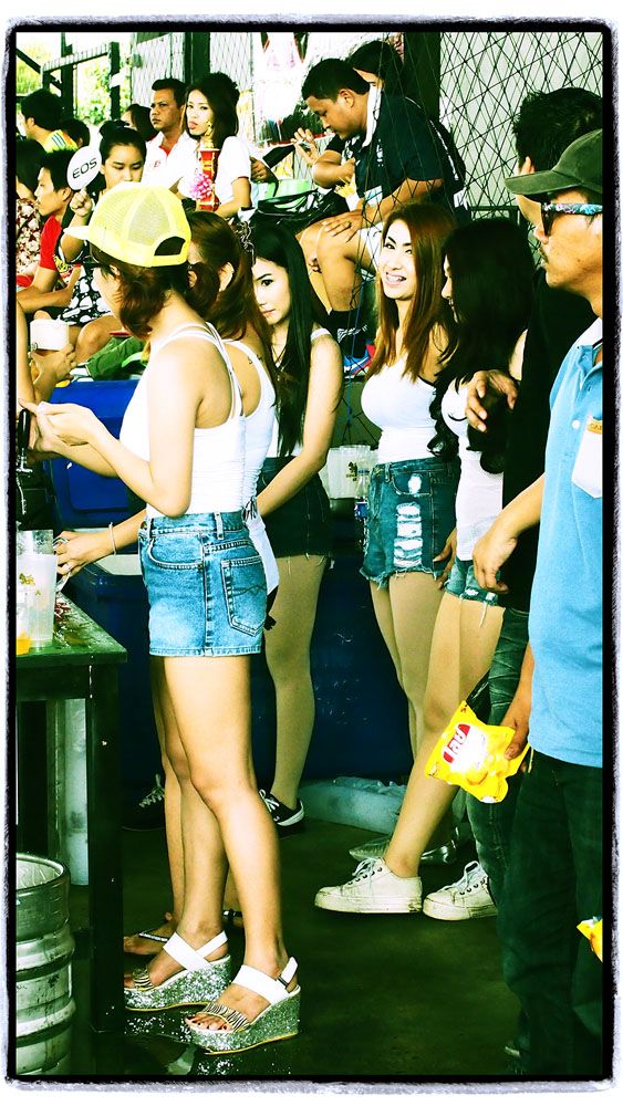 ภาพบรรยากาศงานฟุตบอลประเพณี CIVIC ES GROUP @ BFC บางแสน