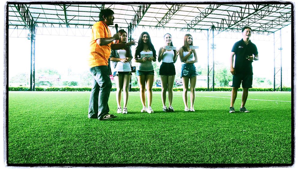 ภาพบรรยากาศงานฟุตบอลประเพณี CIVIC ES GROUP @ BFC บางแสน