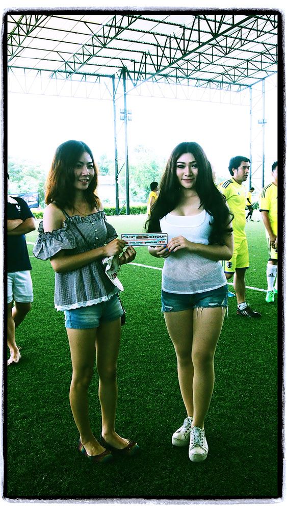 ภาพบรรยากาศงานฟุตบอลประเพณี CIVIC ES GROUP @ BFC บางแสน