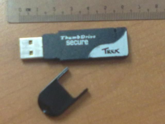 TrekThumbdrive_zps3663d03a.jpg